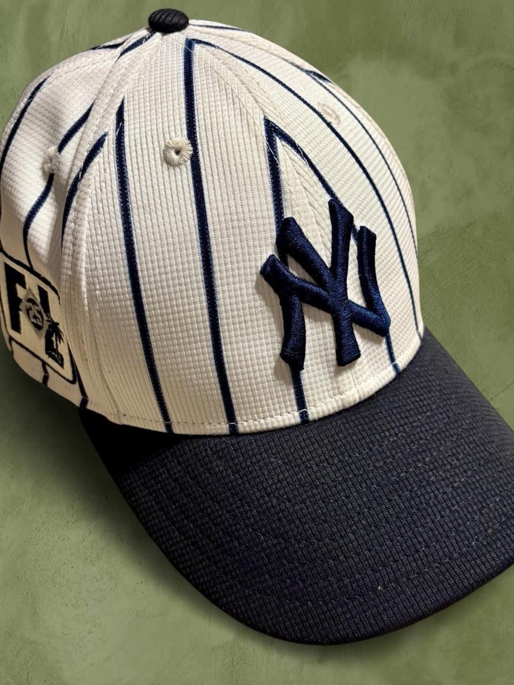 New York Yankees New Era Pinstripe Baseball Cap - Navy & White